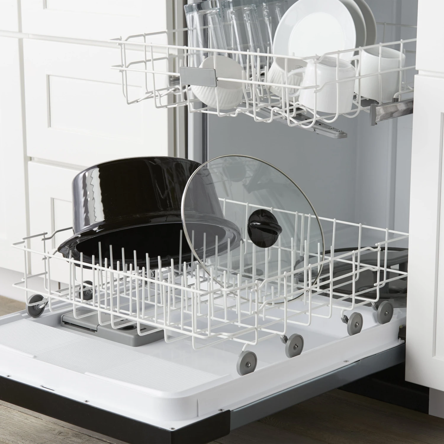 Crock-Pot® 7-Quart Manual Slow Cooker, Black | BigEasyMart.com - Image 3