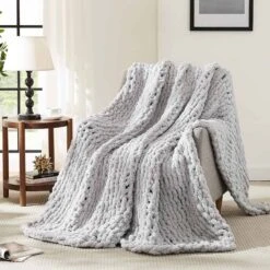 L'AGRATY Chunky Knit Blanket Throw, Soft Chenille Yarn Throw Blanket 50x60 | BigEasyMart.com