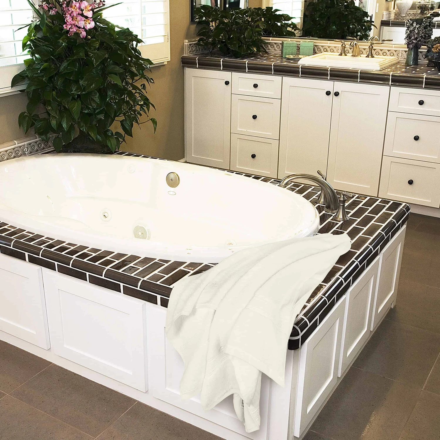 Utopia Towels 4 Pack Premium Bath Towels Set, 27 X 54 Inches, Ivory | BigEasyMart.com - Image 5