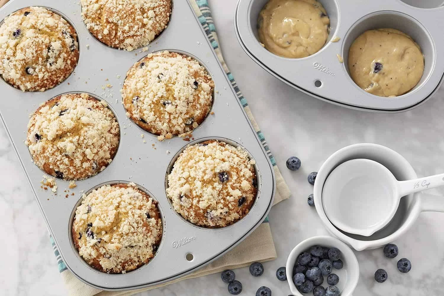 Wilton Recipe Right Non-Stick 6 Cup Jumbo Muffin Pan, 2 Count (Pack Of 1) | BigEasyMart.com - Image 4