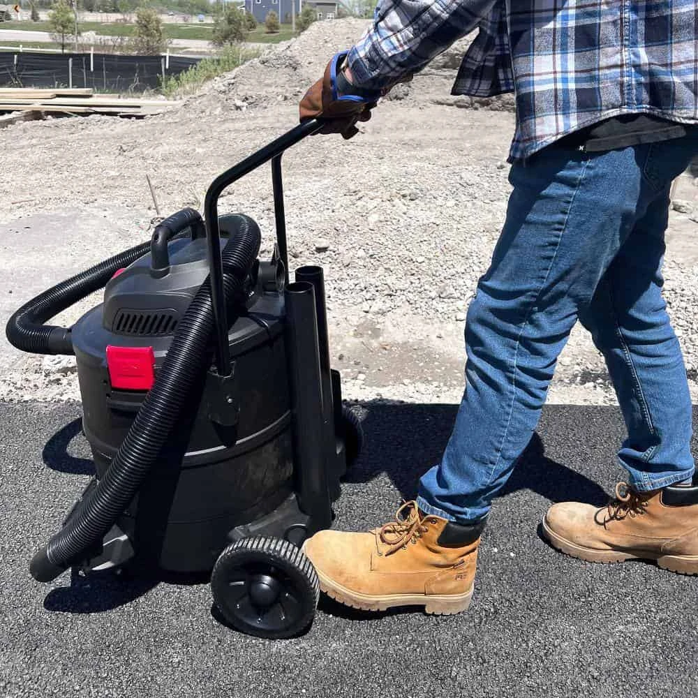 Husky AT18621P-16A 16 Gal. Poly Cart-Design Wet/Dry Vac With A Cartridge Filter, Hose, And Accessories | BigEasyMart.com - Image 3