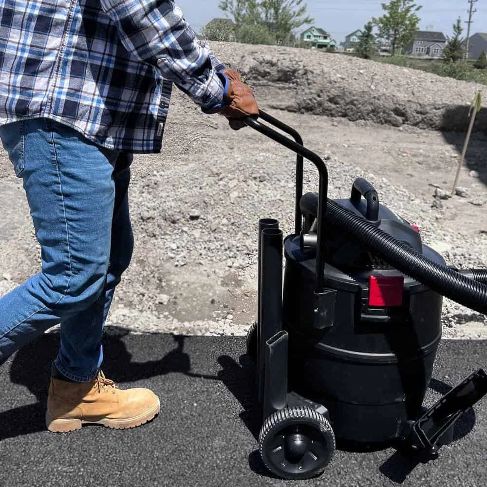 Husky AT18621P-16A 16 Gal. Poly Cart-Design Wet/Dry Vac With A Cartridge Filter, Hose, And Accessories | BigEasyMart.com - Image 4